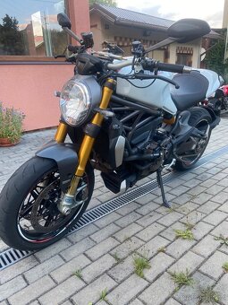 Ducati Monster 1200S - 5