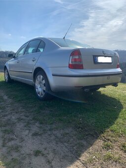 Superb 2.8 V6 142kw - 5