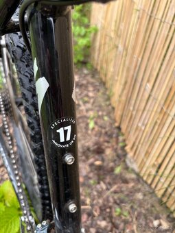 Kolo Specialized - 17 rám, 26 kola - 5