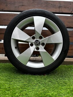 Alu kola 5x112 r17 s letnim pneu (denom) - 5