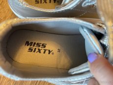 Luxusně noví dívčí stříbrné tenisky “Miss Sixty” - 5