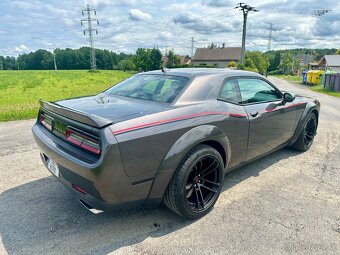 Dodge Challenger 5,7 Hemi R/T Demon Pack 121TKM - 5