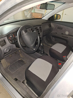 Kia Rio - 5