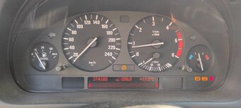 BMW E39 525D Touring manuál - 5
