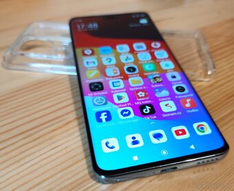 Xiaomi 13 Lite 5G-6,55"120Hz,8+8/256GB,50+8+2Mox - 5