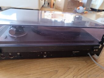 Gramofon Tesla NZC 421 - 5