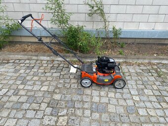 Nabízím k prodeji sekačku husqvarna - 5