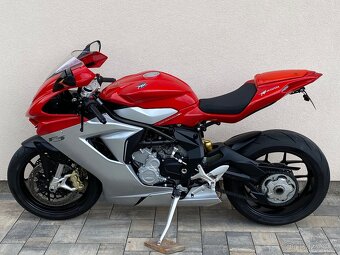 MV agusta F3 675 , 10900 km , top stav - 5