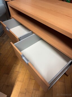 Tv stolek na kolečkách se 2 šuplíky - 5