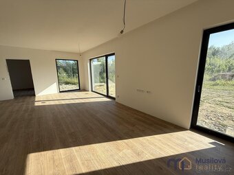 Prodej rodinného domu 150 m, pozemek 700 m - 5