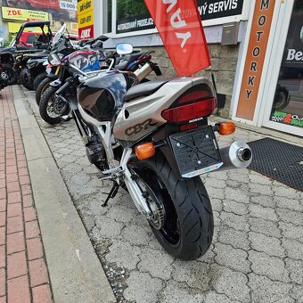 Honda CBR 900 RR, LEGENDÁRNÍ STROJ SKLADEM - 5