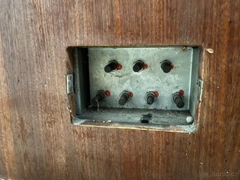 Historický radiotelevizor Tesla 4002A, vyrobený 1954 - 5