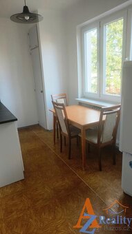 Nabízíme dlouhodobý pronájem bytové jednotky, 3+1/L, v ulici - 5