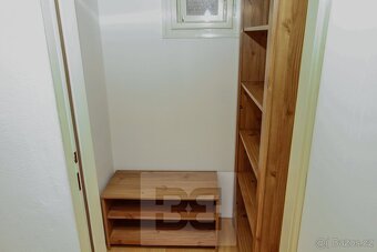 Vybavený byt 1+kk ve Vršovicích s výhledem do vnitrobloku - 5