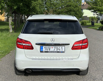 Mercedes - Benz B 180, Edition Black & White, atraktivní vůz - 5