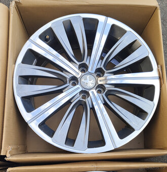 Použité alu disky Peugeot 508 5x108r19 8j et42 - 5