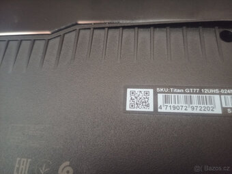 MSI Titan GT77 12UHS na dily - 5