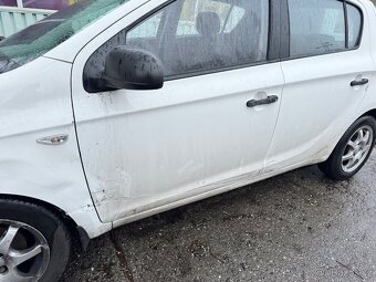 HYUNDAI I20 1,2 62KW,ROK 2013,NAJ 180TKM,KLIMA,DOHODA - 5