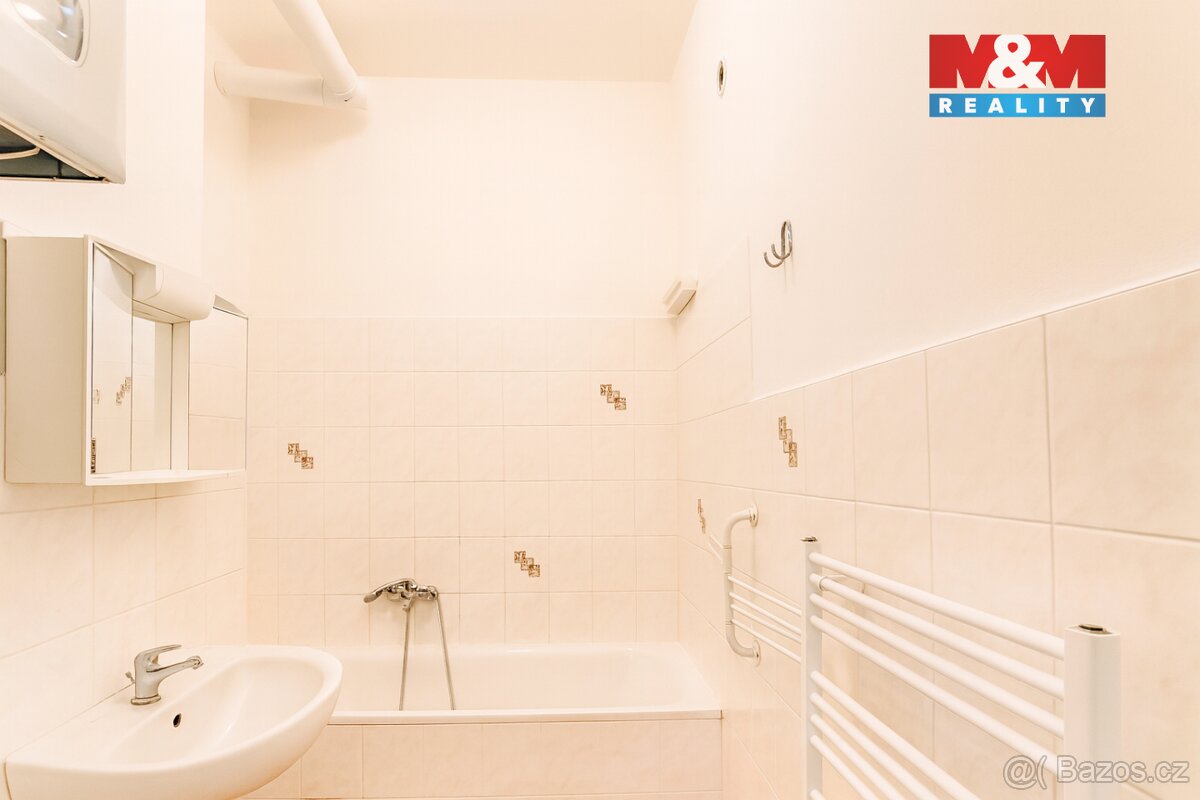 Pronájem bytu 3+1, 105 m², Praha, ul. U Nikolajky - 6