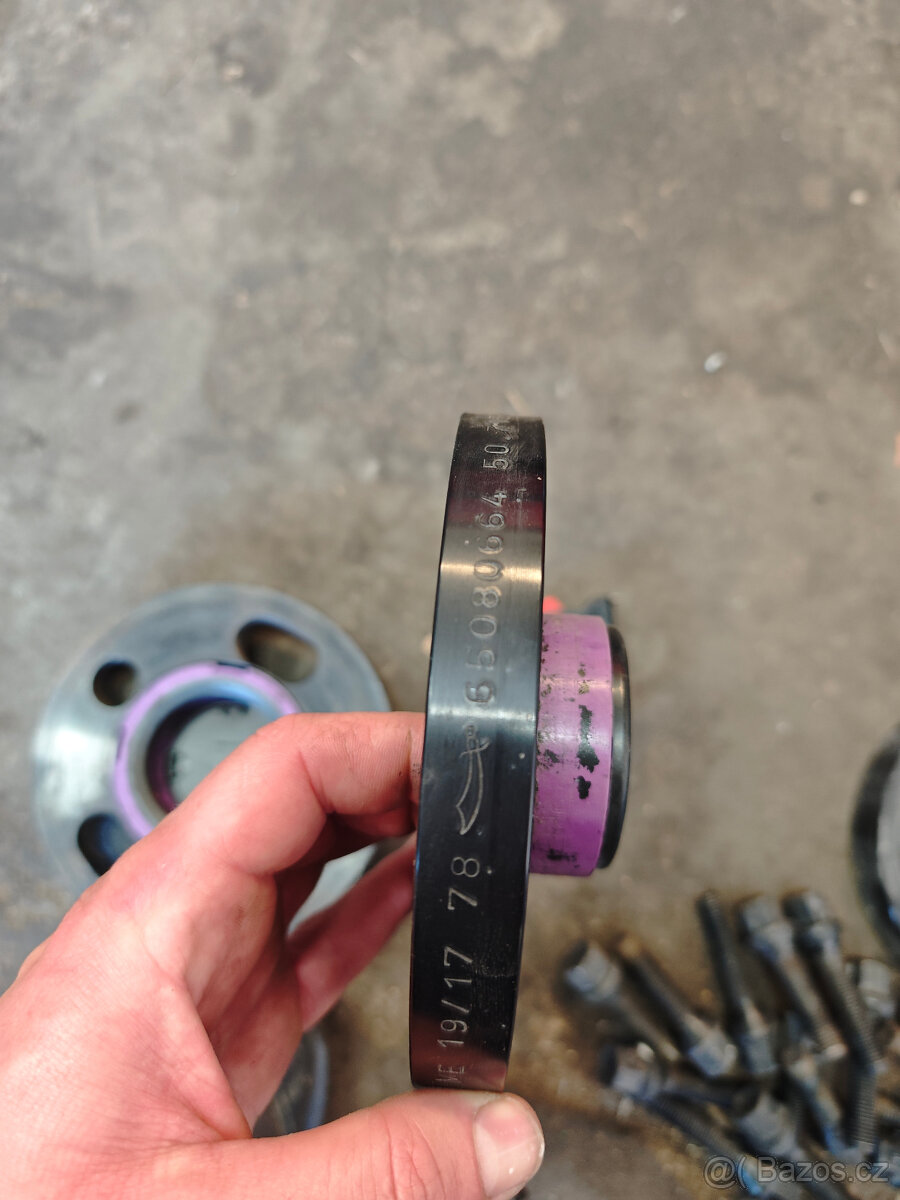 Podložky ST Suspension od 4x98 do 6x132mm. 2x25mm a 17,5mm - 6