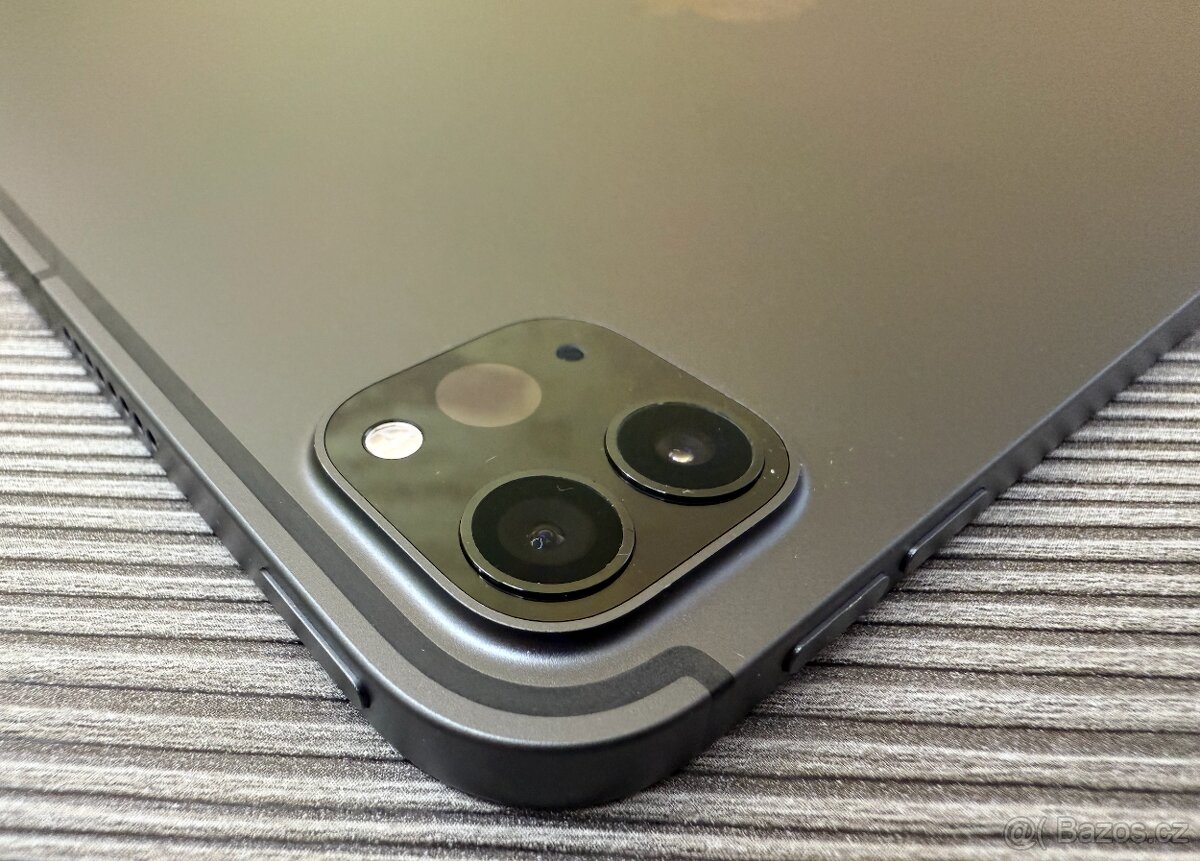 Apple iPad Pro 11" 2021 M1 256GB Cellular šedý - 6