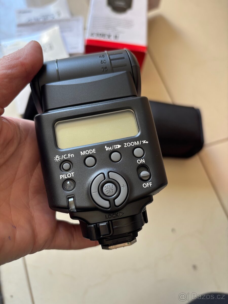 Blesk Canon speedlite 430EX II - 6