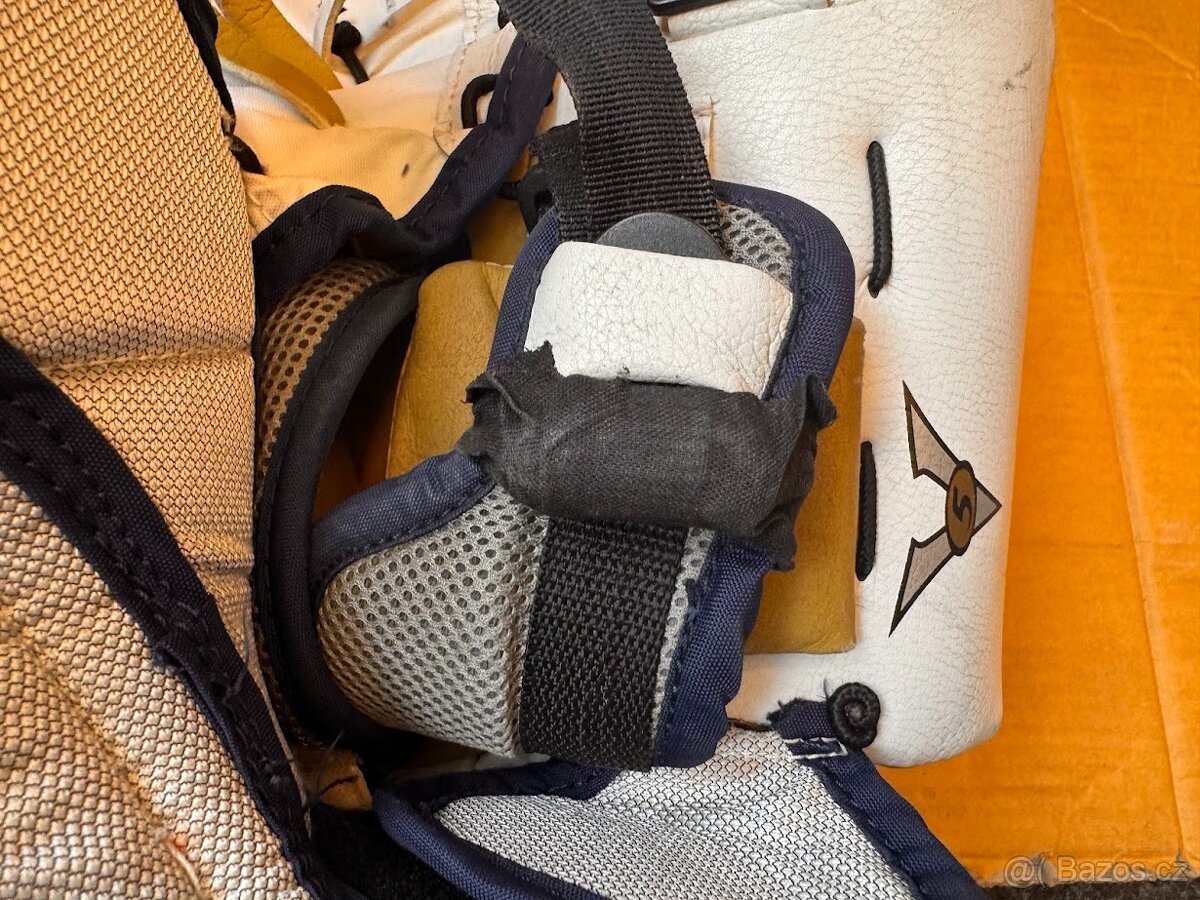 BRANKÁŘSKÁ LAPAČKA A VYRÁŽEČKA VAUGHN VELOCITY V5 - 6