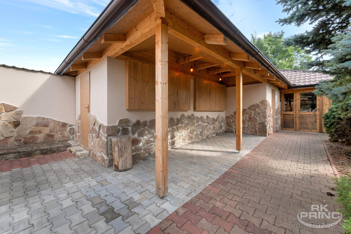 Prodej komerčního objektu, multifunkční areál na pozemku 4.1 - 6