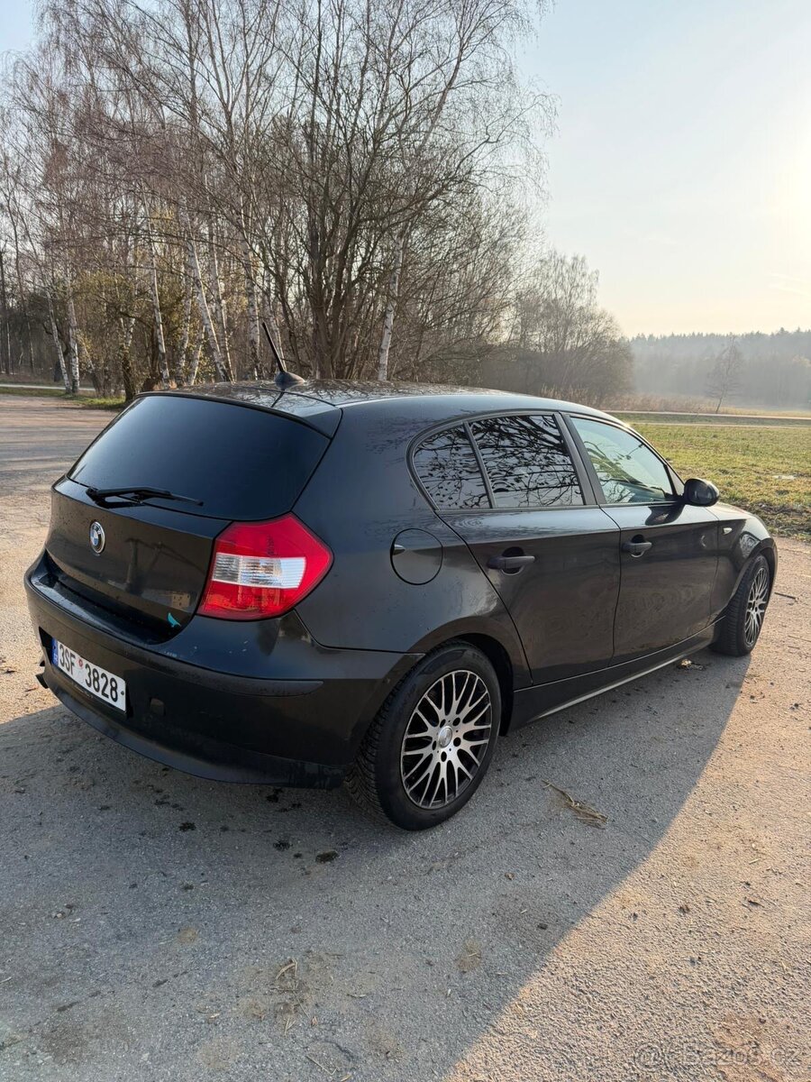BMW 118D - 6