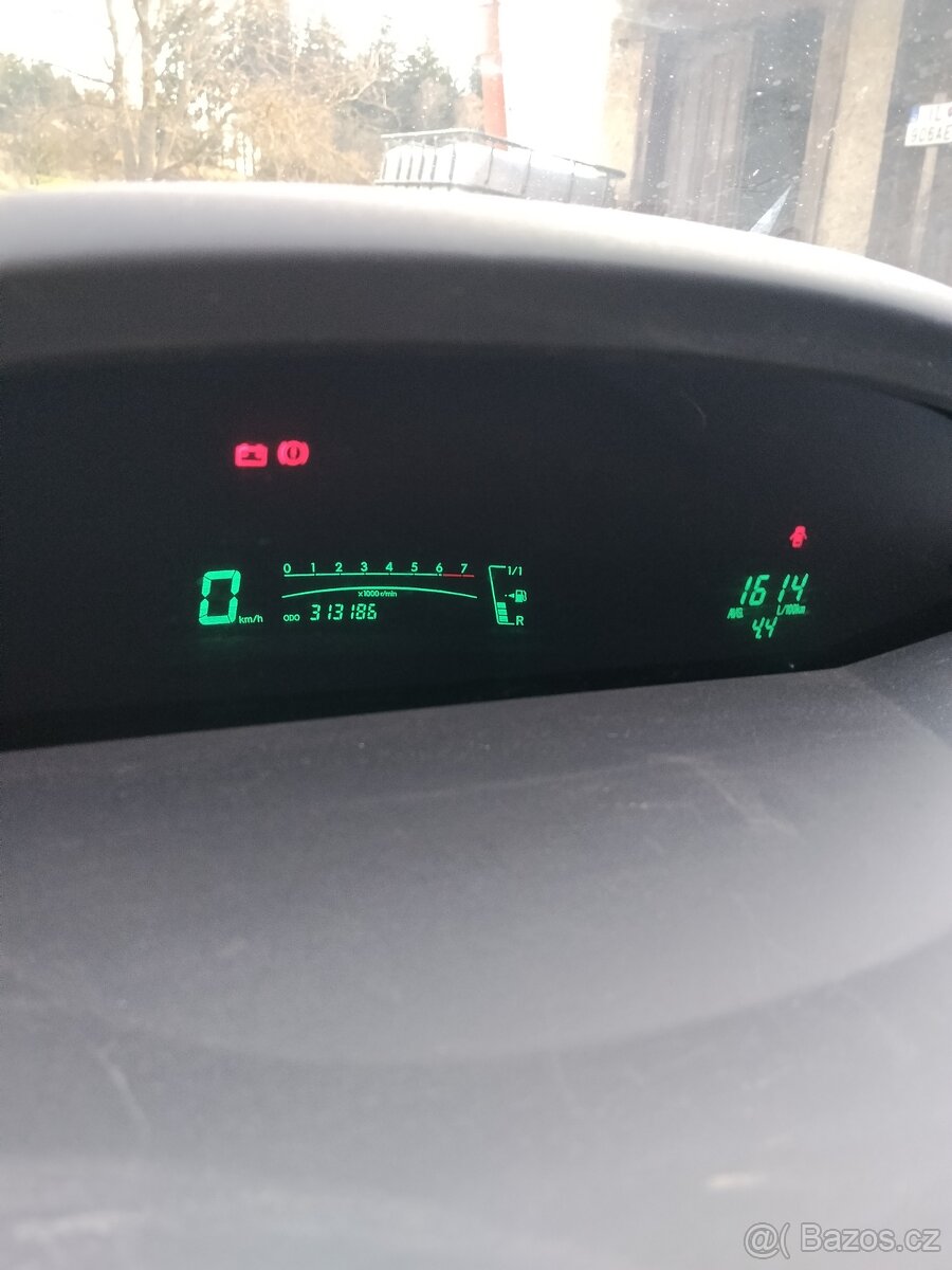 Toyota Yaris 1,0 2009 - 6