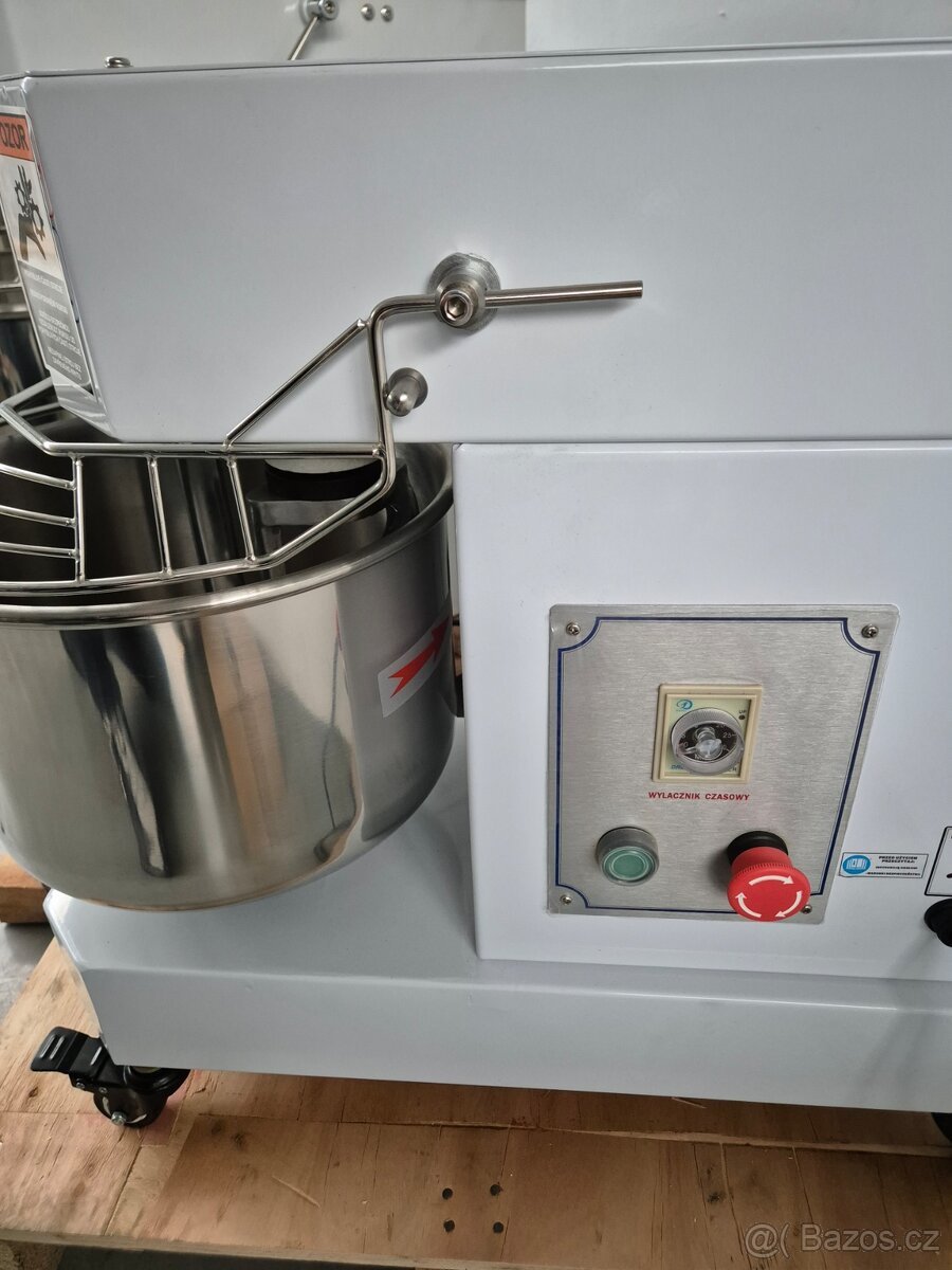 HNĚTAČ TĚSTA , SPIRÁLOVÝ HNĚTAČ TĚSTA 10 L - 6
