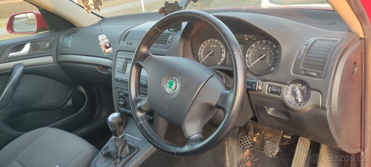 Škoda Octavia 2 2.0fsi anglicky vůz - 6