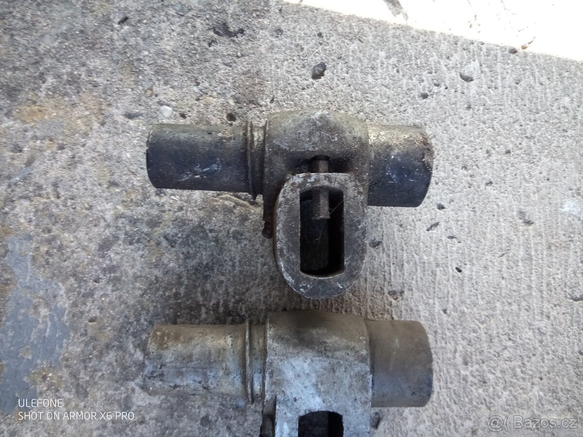 Jawa pérák, ČZ 150 C kluzáky zadního pérování - 6