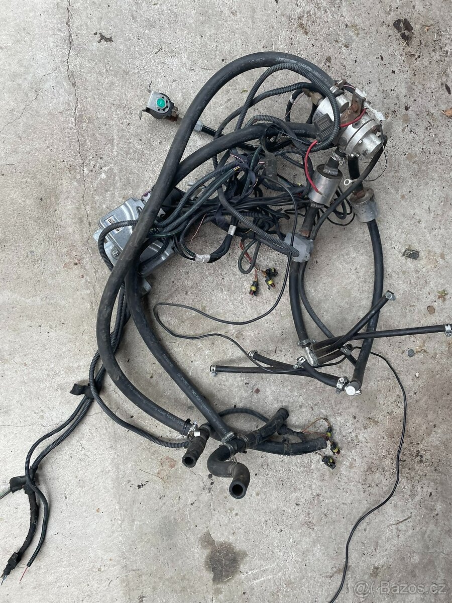 Ford Explorer 4.0 SOHC r.v. 2000 - náhradní díly - 6