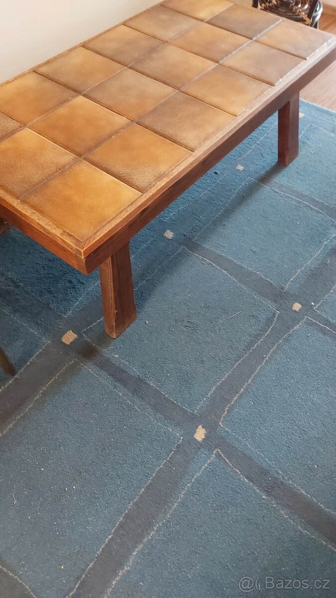 Stolek masiv - 6