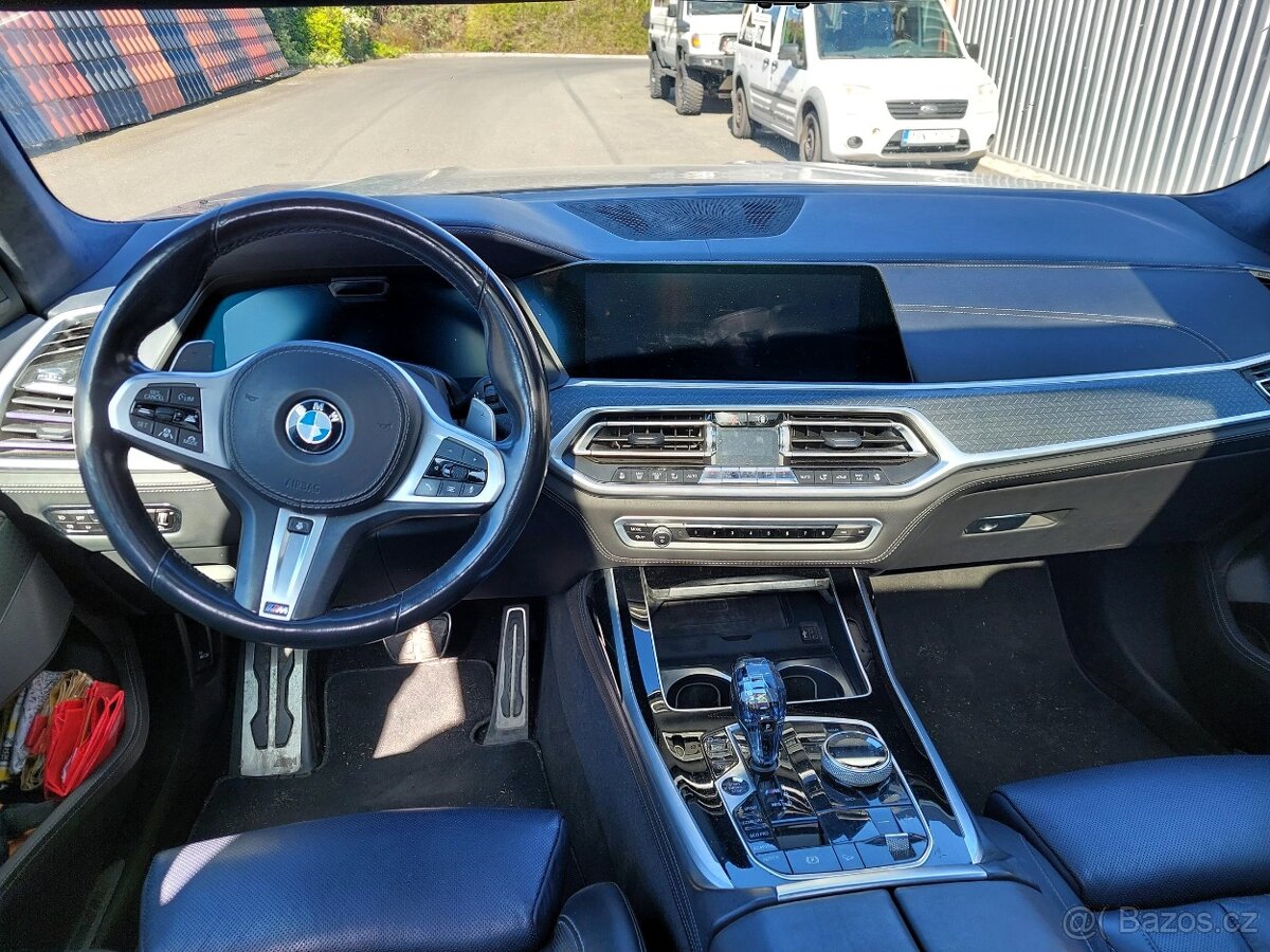 BMW X7 M50d Dark Shadow edice, 1. majitel - 6