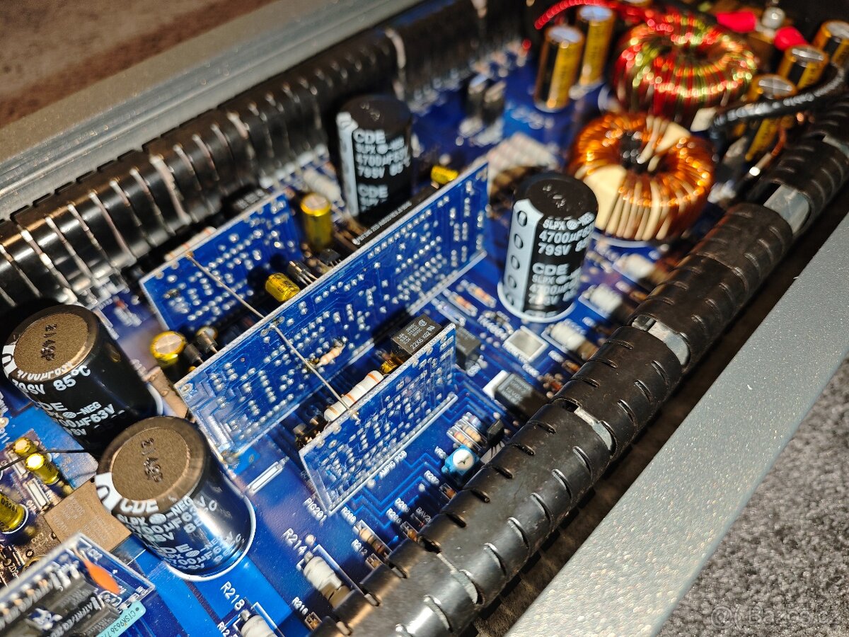 Zesilovač do auta ESX Q275.2 - 6