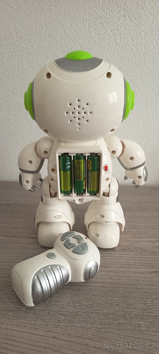Hrající a tančící Robot5 - 6