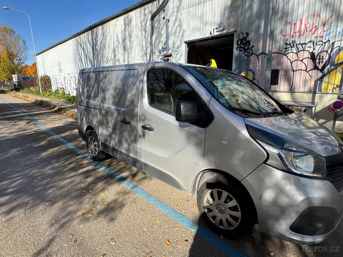 Renault Trafic 1.6 - 6