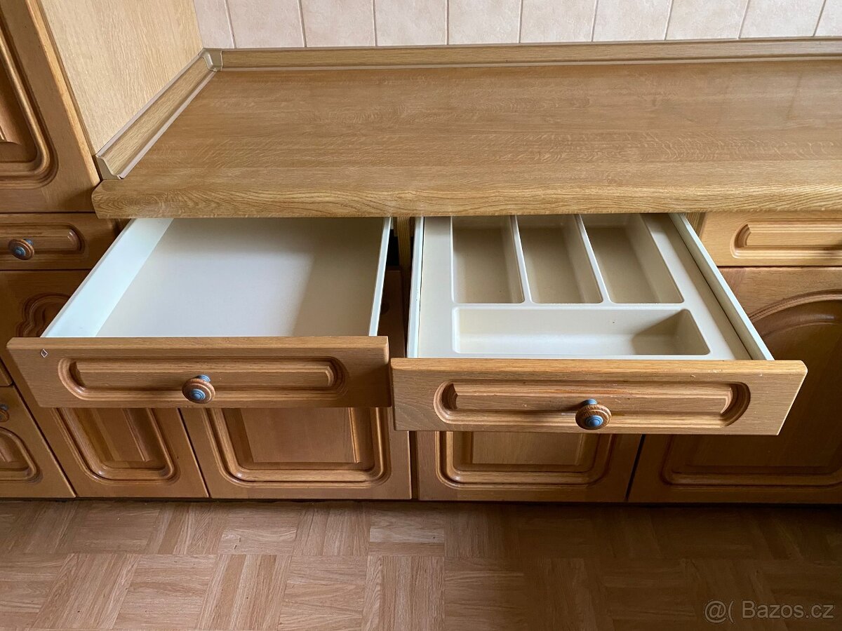 Hnědá kuchyňská linka z Německa se spotřebiči - 6