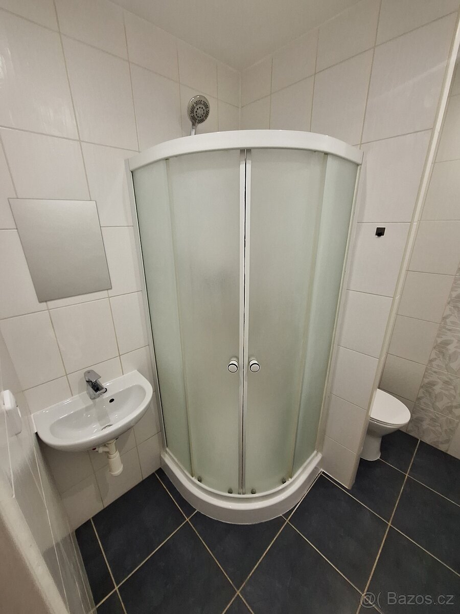 Pronájem bytu 1+kk v centru Uherského Hradiště - 6