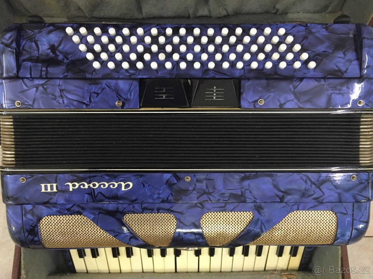 Akordeon Lignatone Accord III - 6