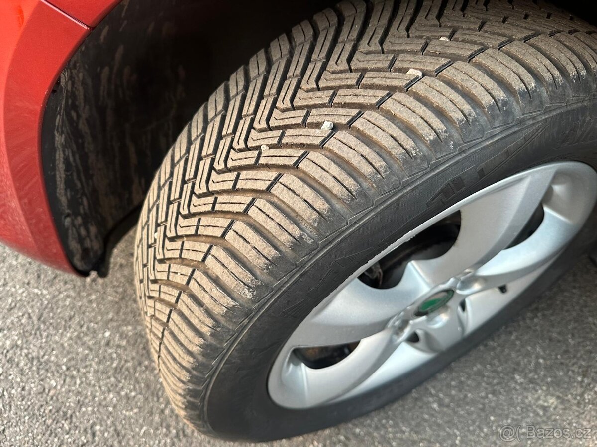 Škoda Fabia Combi 1.2TSi 77kW Ambiente 5/2012 - 6