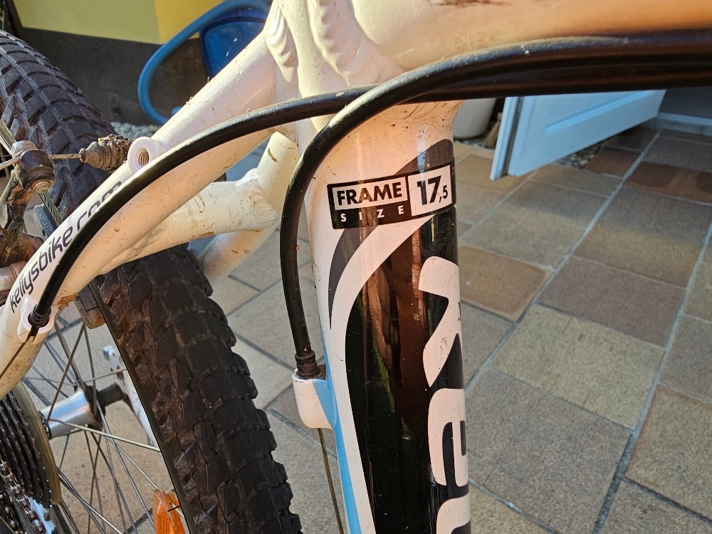 Prodám bílé dívčí kolo Kellys Scarpe 17,5 - 6