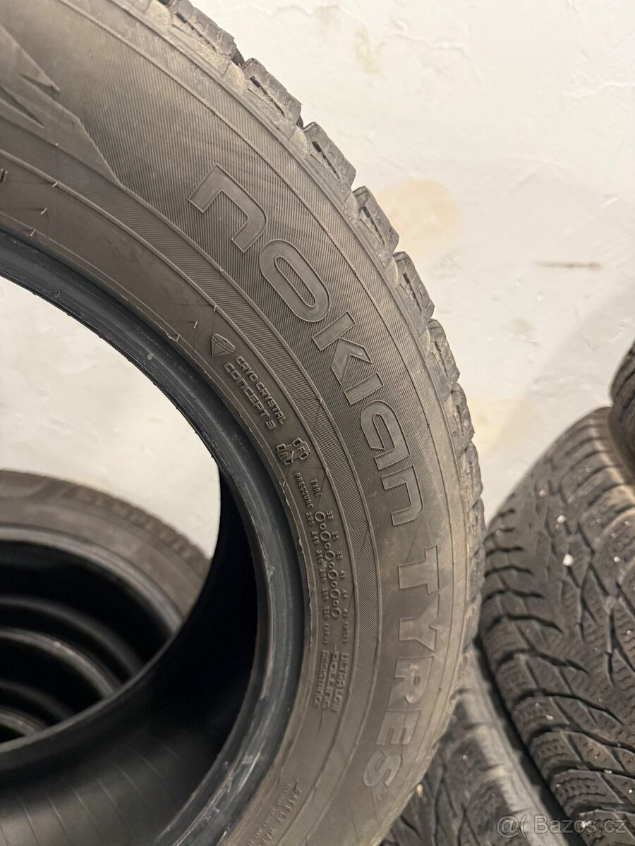 prodám zimní 215/60/16 Nokian - 6