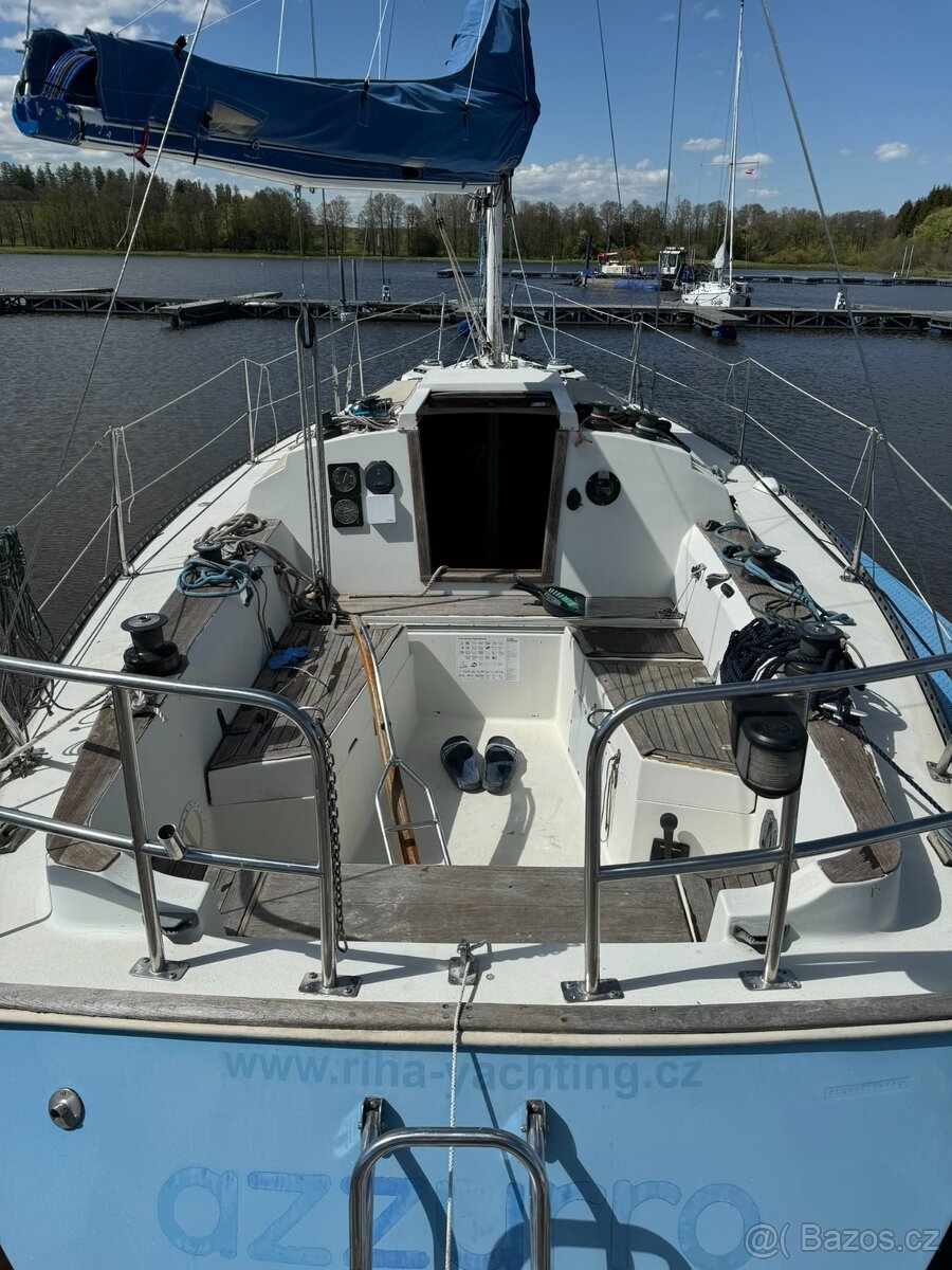 Kajutová plachetnice C&C30 - 6