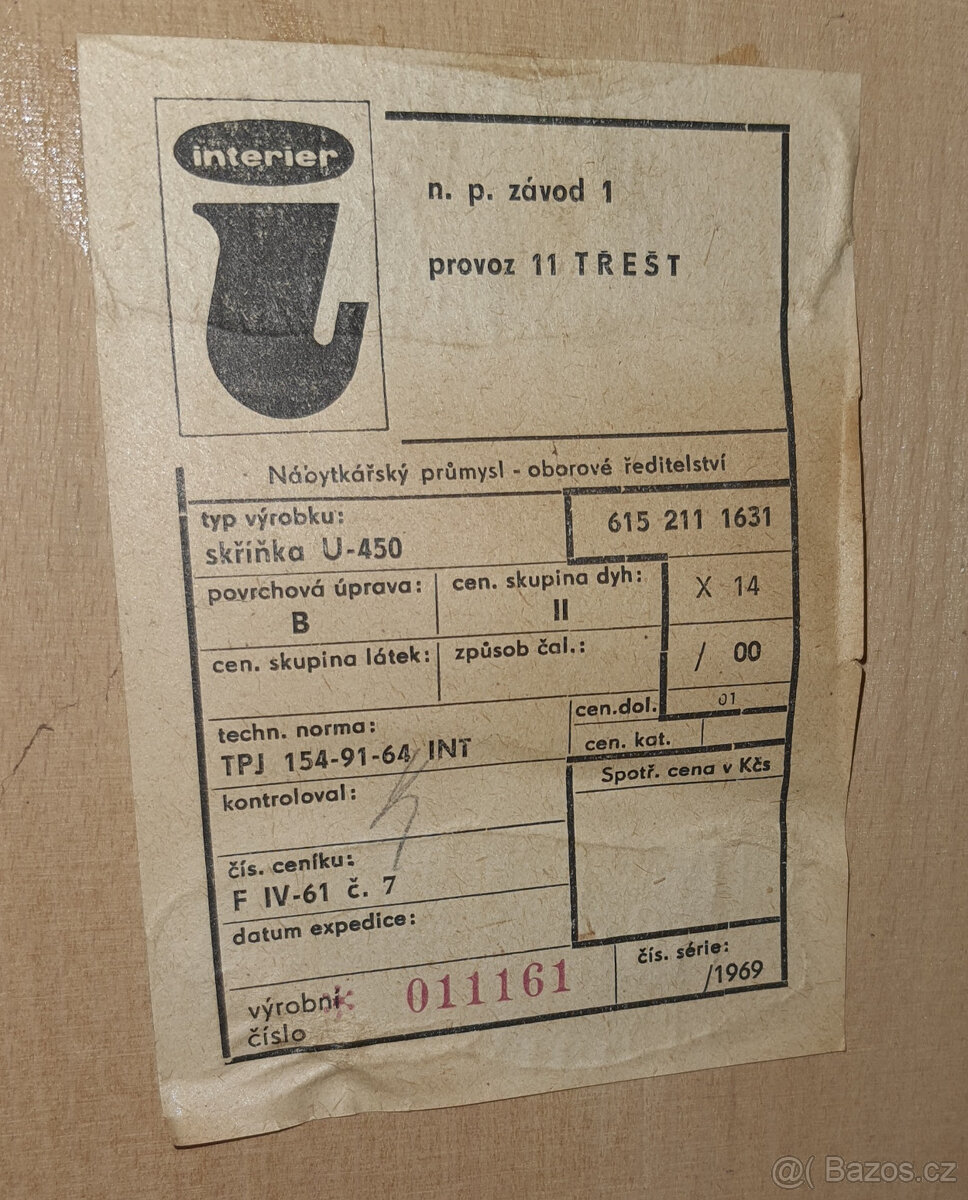 Sběratelská RETRO obývací skříň vitrína Interiér Třešť typ U - 6