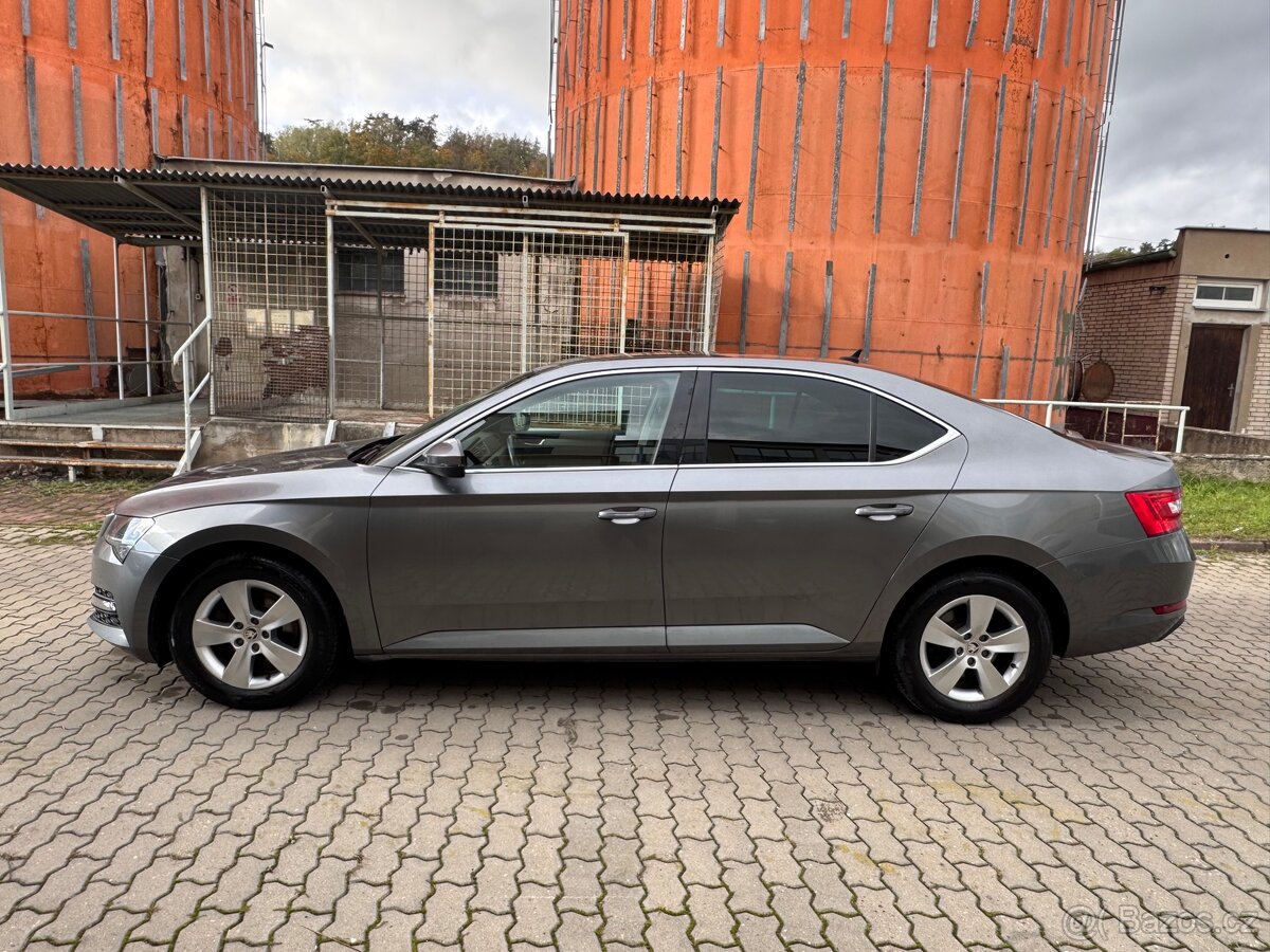 Prodám Škoda Superb, 2022 rok, 2l diesel, automat - 6