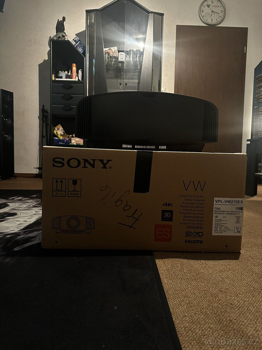 Sony VPL VW 270ES černý s novou lampou - 6