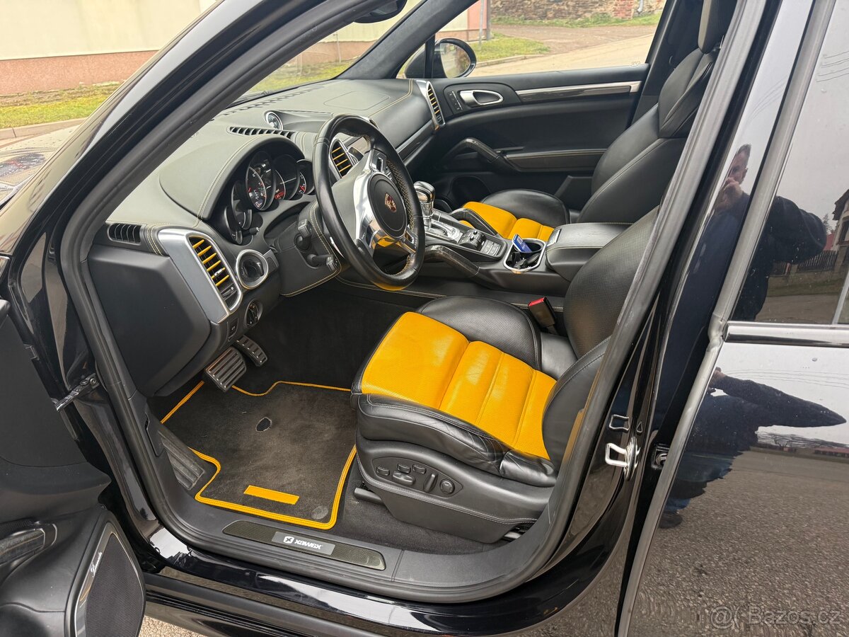 Porsche Cayenne 4.8 V8 - 6